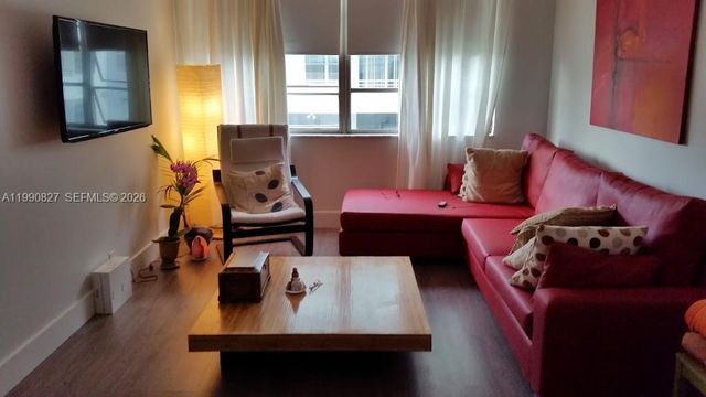 1075 93rd St 206, Bay Harbor Islands, FL 33154