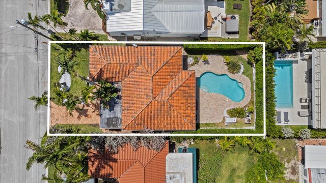 8934 Emerson Avenue, Surfside, FL 33154