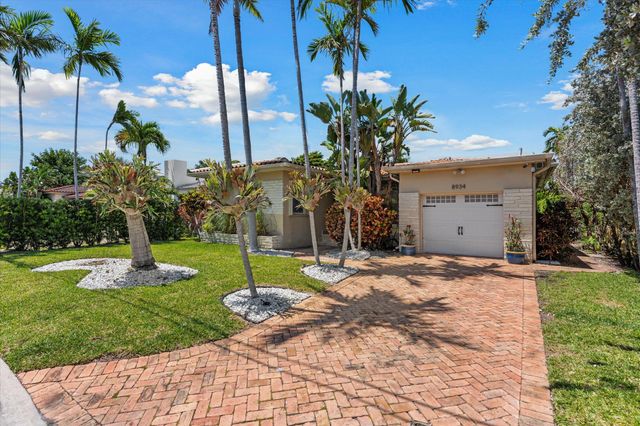 8934 Emerson Avenue, Surfside, FL 33154