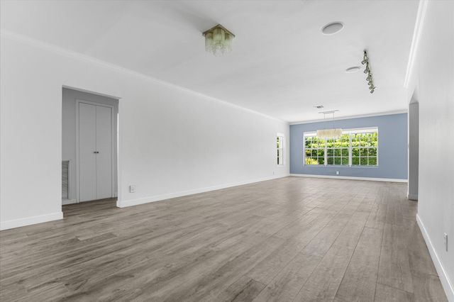 8934 Emerson Avenue, Surfside, FL 33154