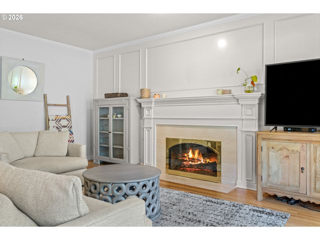 16193 MATTHEW Ct, Lake Oswego, OR 97034