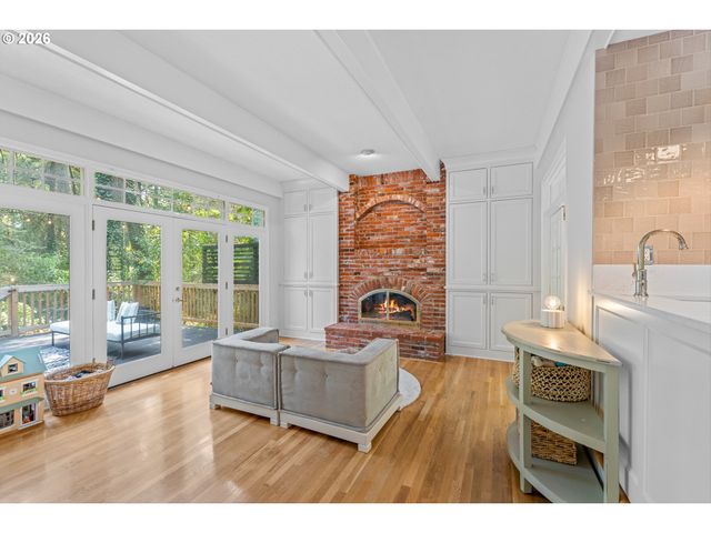 16193 MATTHEW Ct, Lake Oswego, OR 97034