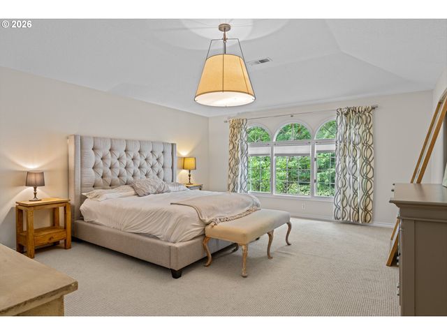 16193 MATTHEW Ct, Lake Oswego, OR 97034