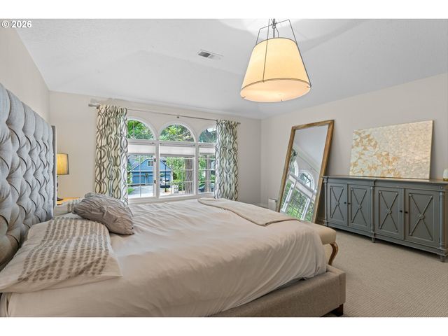 16193 MATTHEW Ct, Lake Oswego, OR 97034