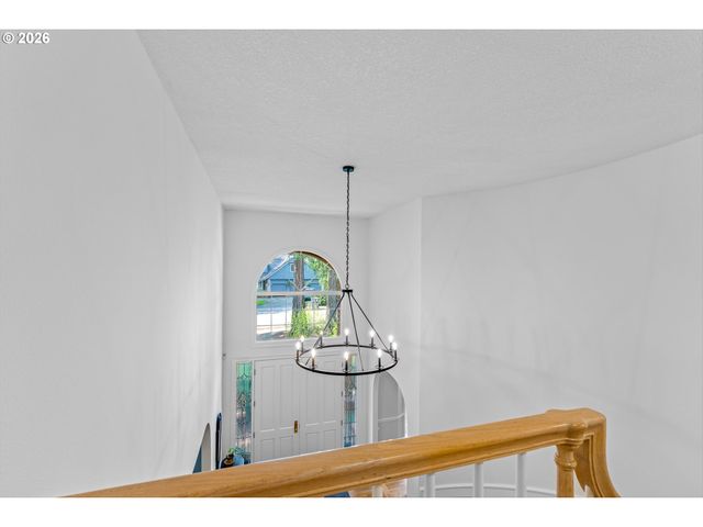 16193 MATTHEW Ct, Lake Oswego, OR 97034