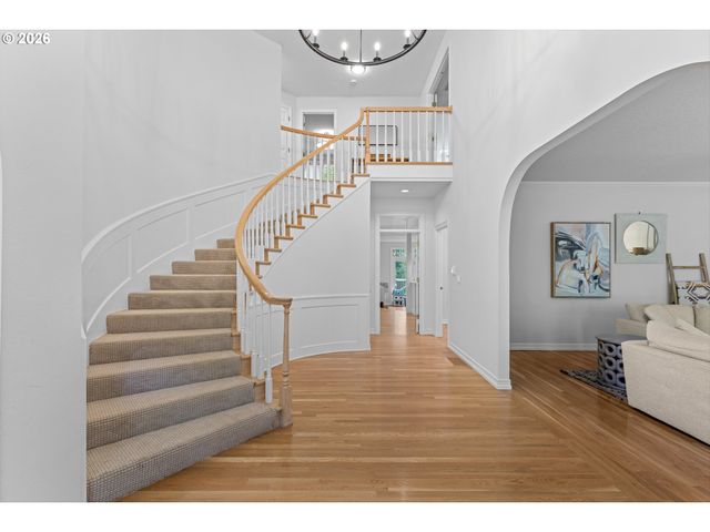 16193 MATTHEW Ct, Lake Oswego, OR 97034