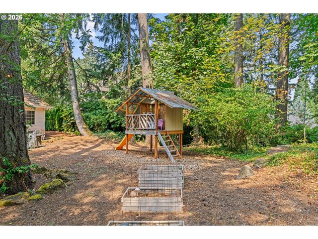 16193 MATTHEW Ct, Lake Oswego, OR 97034