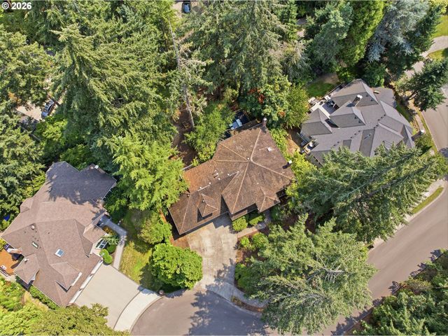 16193 MATTHEW Ct, Lake Oswego, OR 97034