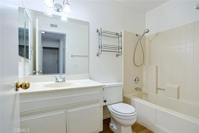776 E San Bernardino 7, Covina, CA 91723