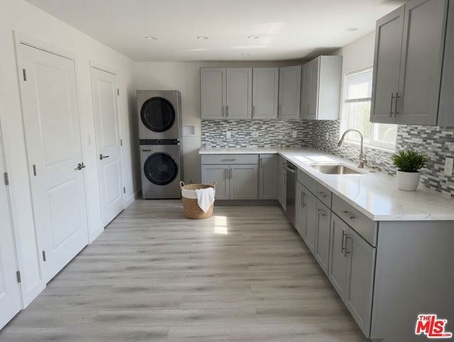 438 W Plymouth Street, Inglewood, CA 90302