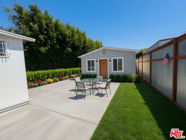 438 W Plymouth Street, Inglewood, CA 90302