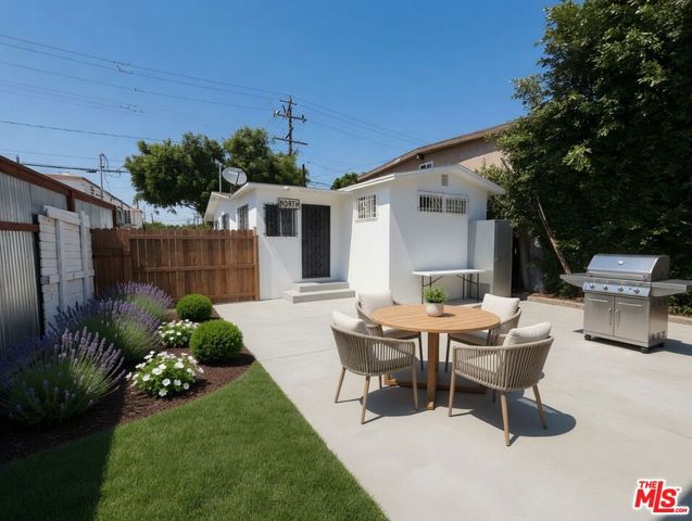 438 W Plymouth Street, Inglewood, CA 90302