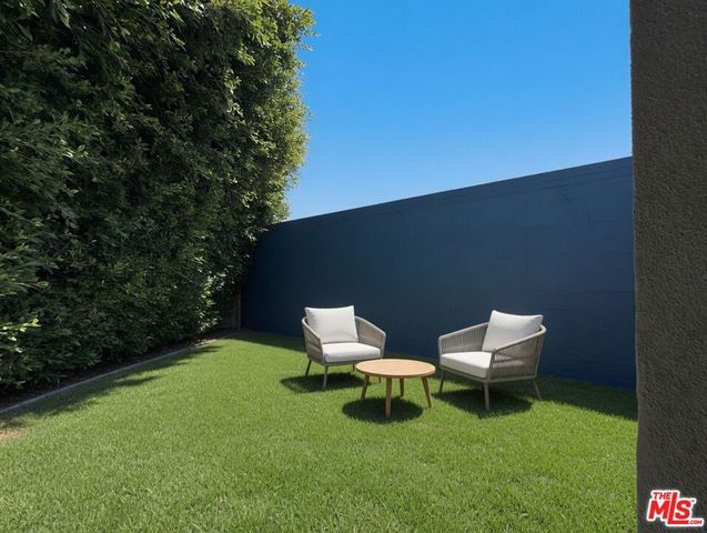438 W Plymouth Street, Inglewood, CA 90302