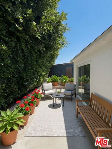 438 W Plymouth Street, Inglewood, CA 90302