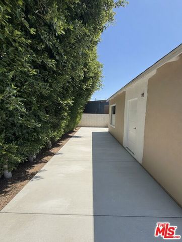 438 W Plymouth Street, Inglewood, CA 90302