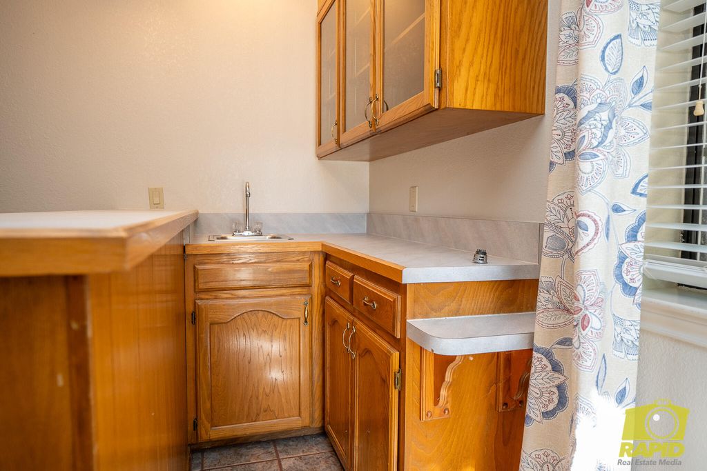 Image 17 of property listing at 6408 Shady Oaks Drive, San Angelo, TX 76904