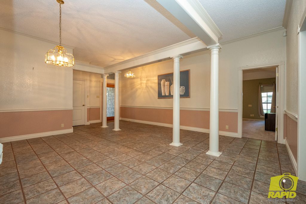 Image 25 of property listing at 6408 Shady Oaks Drive, San Angelo, TX 76904