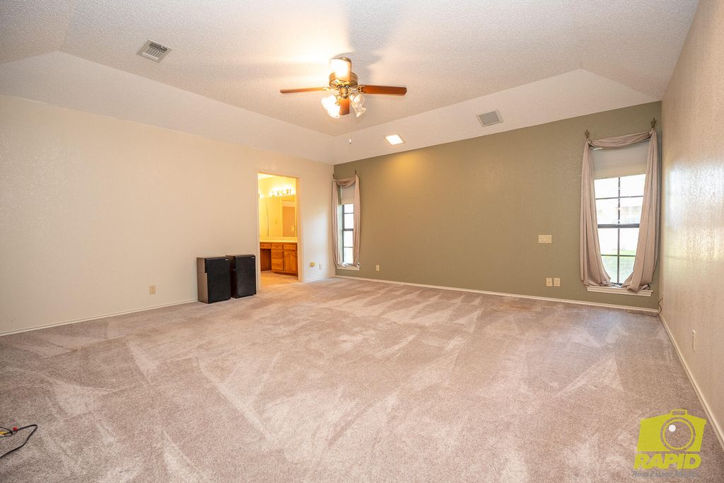 Image 26 of property listing at 6408 Shady Oaks Drive, San Angelo, TX 76904