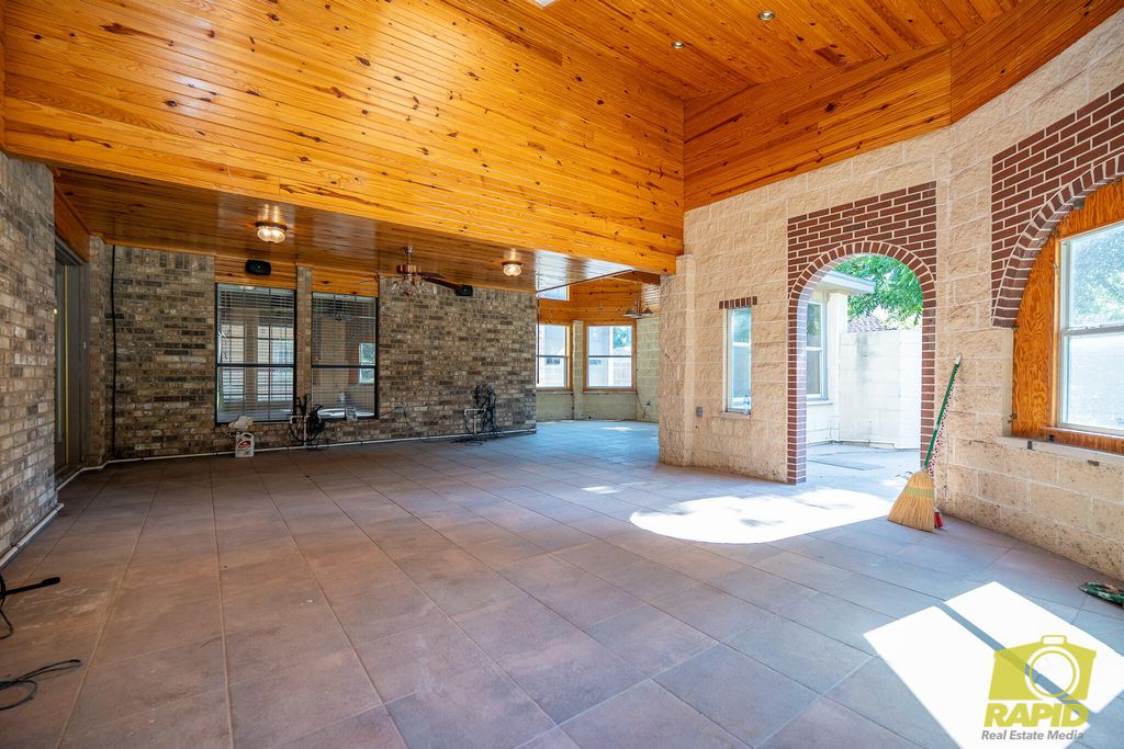 Image 45 of property listing at 6408 Shady Oaks Drive, San Angelo, TX 76904