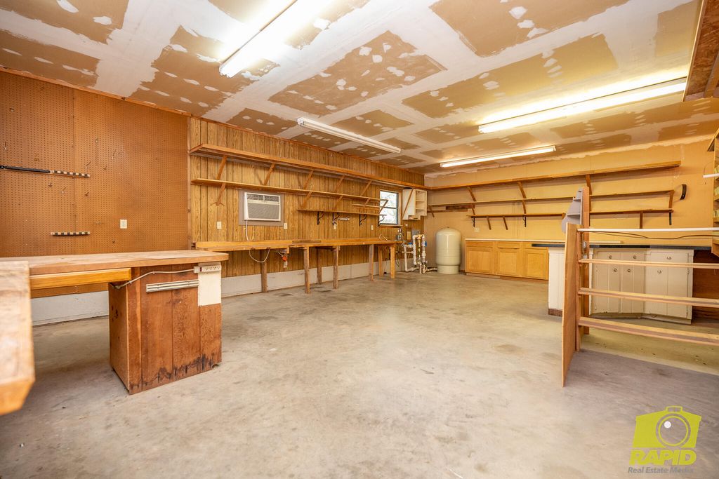 Image 48 of property listing at 6408 Shady Oaks Drive, San Angelo, TX 76904
