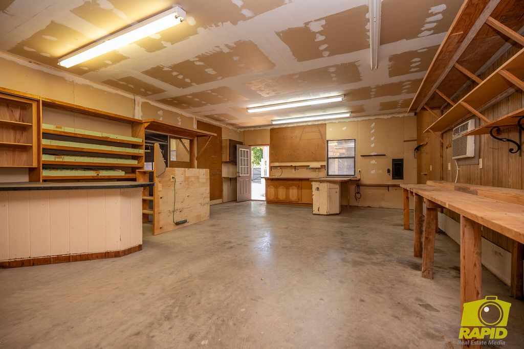 Image 52 of property listing at 6408 Shady Oaks Drive, San Angelo, TX 76904
