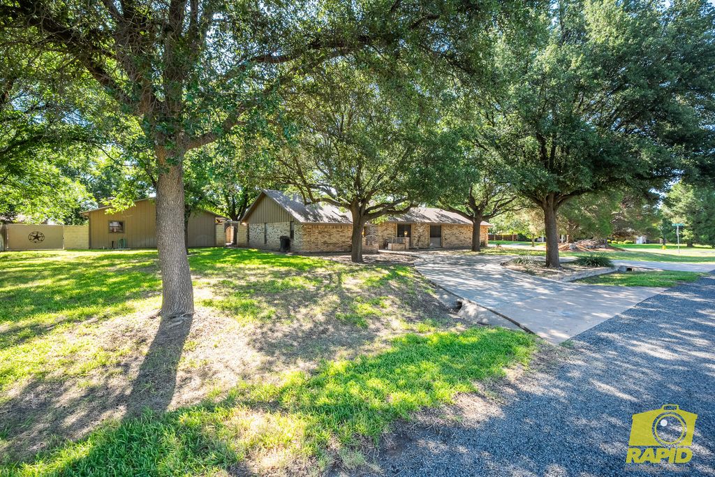 Image 64 of property listing at 6408 Shady Oaks Drive, San Angelo, TX 76904