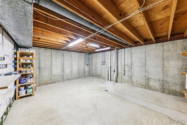 1142 Richland Drive, Chesterfield, MO 63017