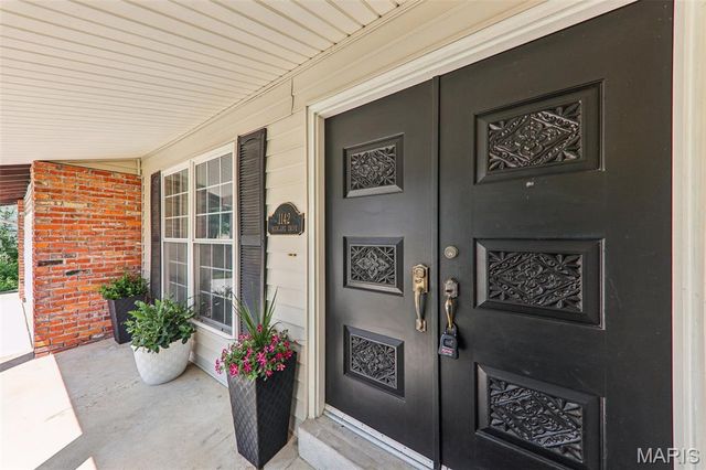 1142 Richland Drive, Chesterfield, MO 63017