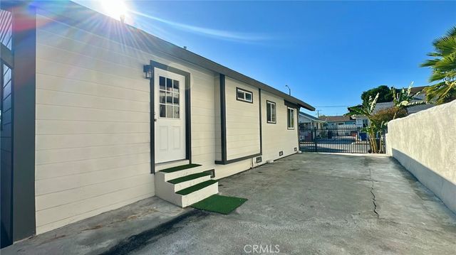 2512 Stanford, Los Angeles, CA 90011