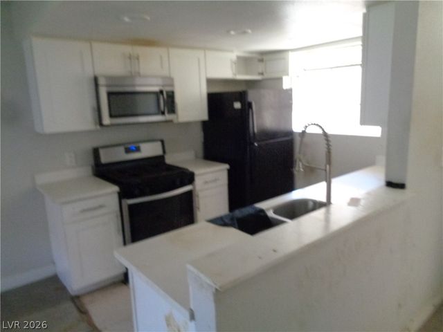 3016 Saint George Street F, North Las Vegas, NV 89030
