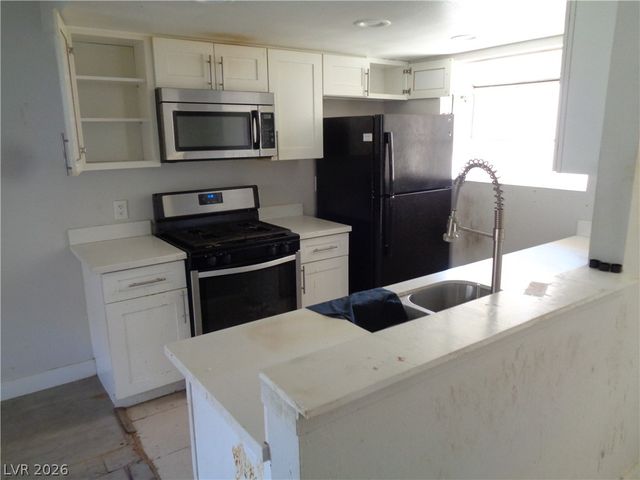 3016 Saint George Street F, North Las Vegas, NV 89030