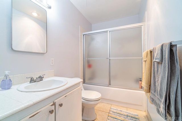 818 E Washington Avenue, Escondido, CA 92025