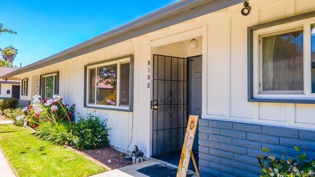 818 E Washington Avenue, Escondido, CA 92025