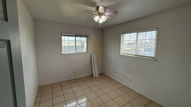 1415 Hayden Avenue, Hanford, CA 93230