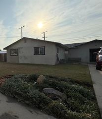 1415 Hayden Avenue, Hanford, CA 93230