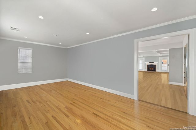 135 Blue Bonnet Blvd, Alamo Heights, TX 78209