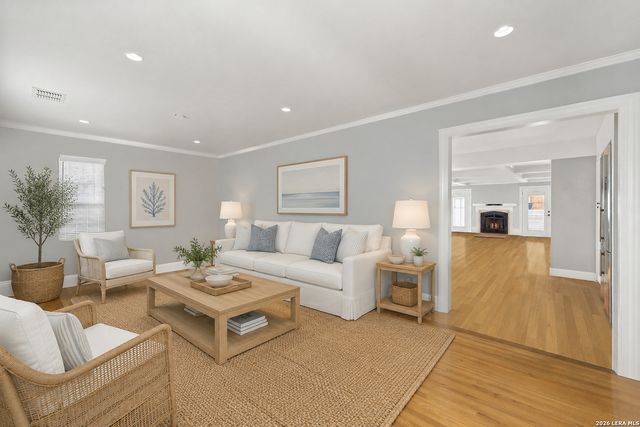 135 Blue Bonnet Blvd, Alamo Heights, TX 78209