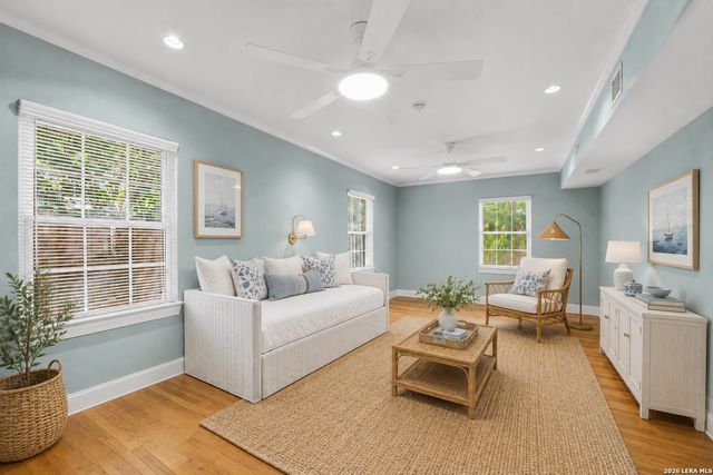 135 Blue Bonnet Blvd, Alamo Heights, TX 78209
