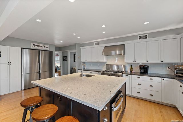 135 Blue Bonnet Blvd, Alamo Heights, TX 78209