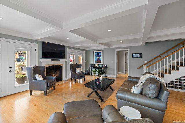 135 Blue Bonnet Blvd, Alamo Heights, TX 78209