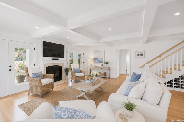 135 Blue Bonnet Blvd, Alamo Heights, TX 78209