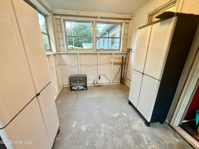 16980 Barnes Drive, Laurinburg, NC 28352