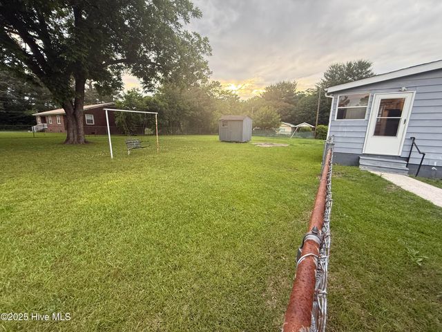 16980 Barnes Drive, Laurinburg, NC 28352
