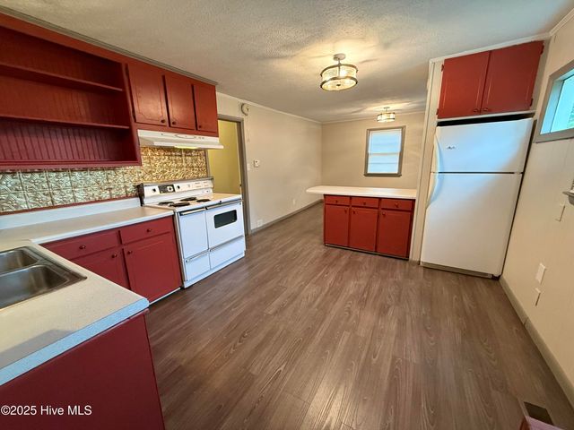 16980 Barnes Drive, Laurinburg, NC 28352