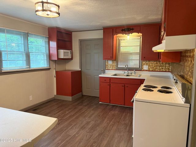 16980 Barnes Drive, Laurinburg, NC 28352