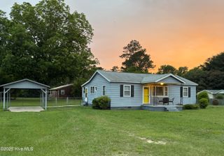 16980 Barnes Drive, Laurinburg, NC 28352