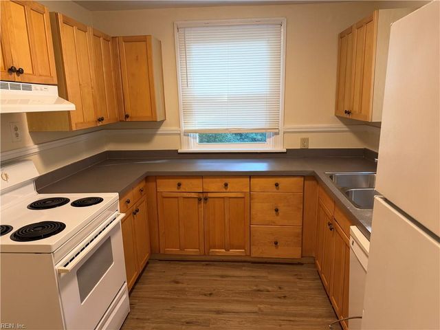 8804 Semmes AVE, Norfolk, VA 23503