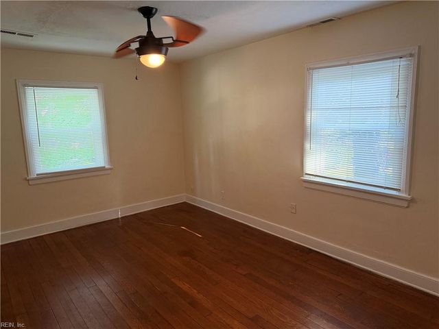 8804 Semmes AVE, Norfolk, VA 23503