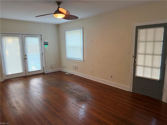8804 Semmes AVE, Norfolk, VA 23503