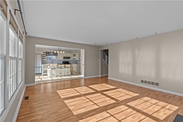 1100 Meadowbrook Dr, Canonsburg, PA 15317